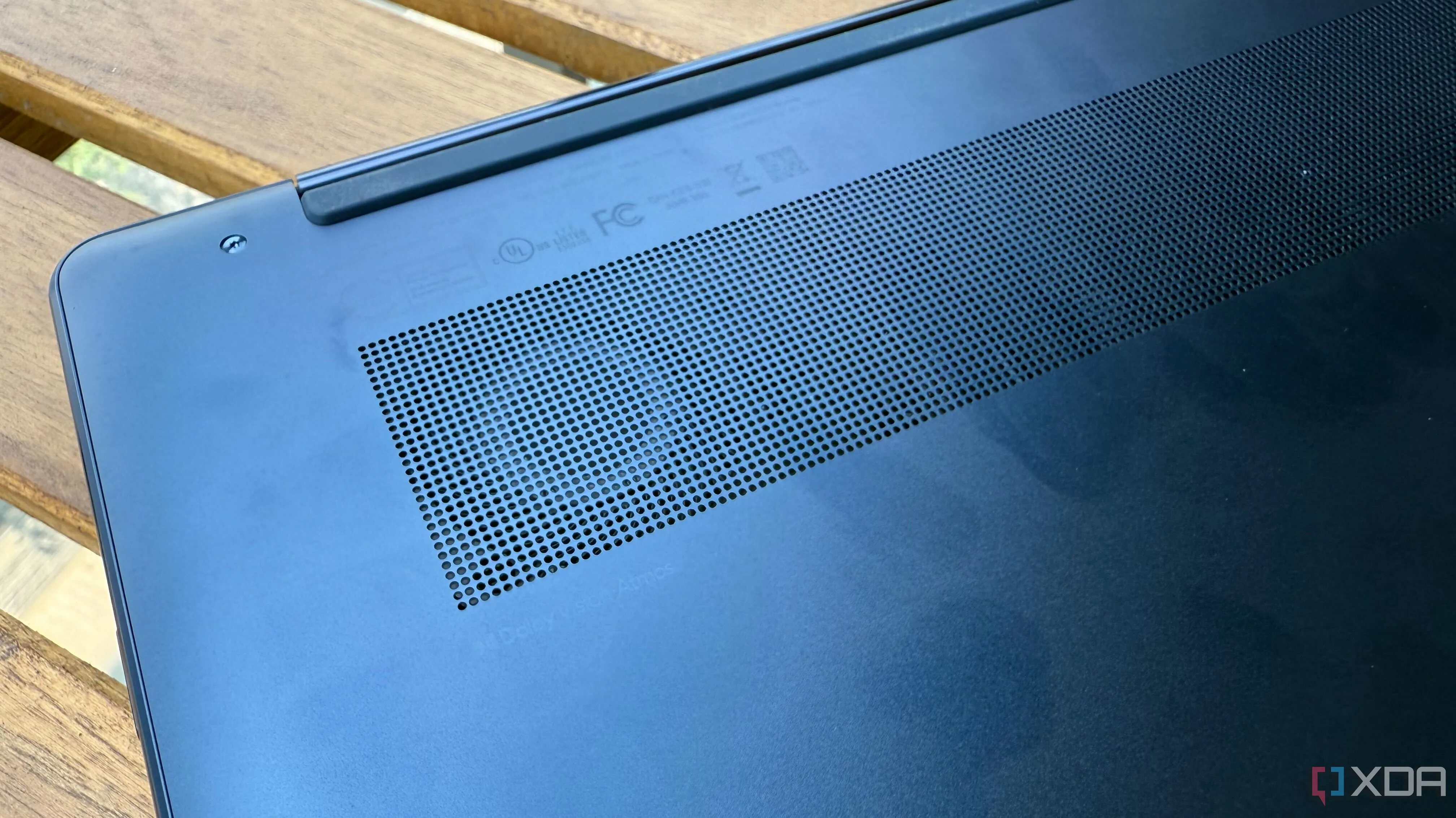 Bàn phím và Touchpad của Lenovo Yoga 9i (2025) mang lại trải nghiệm gõ thoải mái