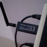 Bộ điều phối Sonoff Zigbee USB Dongle Plus cắm vào máy tính