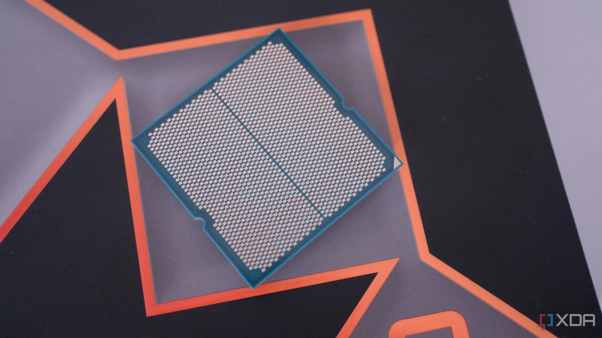 Các chân tiếp xúc của bộ vi xử lý AMD Ryzen trên nền tảng AM4