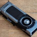 Card đồ họa Nvidia GeForce đang hoạt động, tượng trưng cho việc tiếp tục hỗ trợ driver Game Ready cho Windows 10