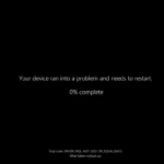 Giao diện màn hình lỗi Blue Screen of Death (BSOD) màu đen mới trên Windows 11 phiên bản 24H2, thể hiện sự thay đổi loại bỏ biểu tượng mặt buồn và mã QR.