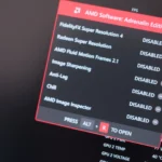 Giao diện overlay khởi động của AMD hiển thị các tính năng FSR 4, HYPR-RX và AFMF 2 khi game được khởi chạy.