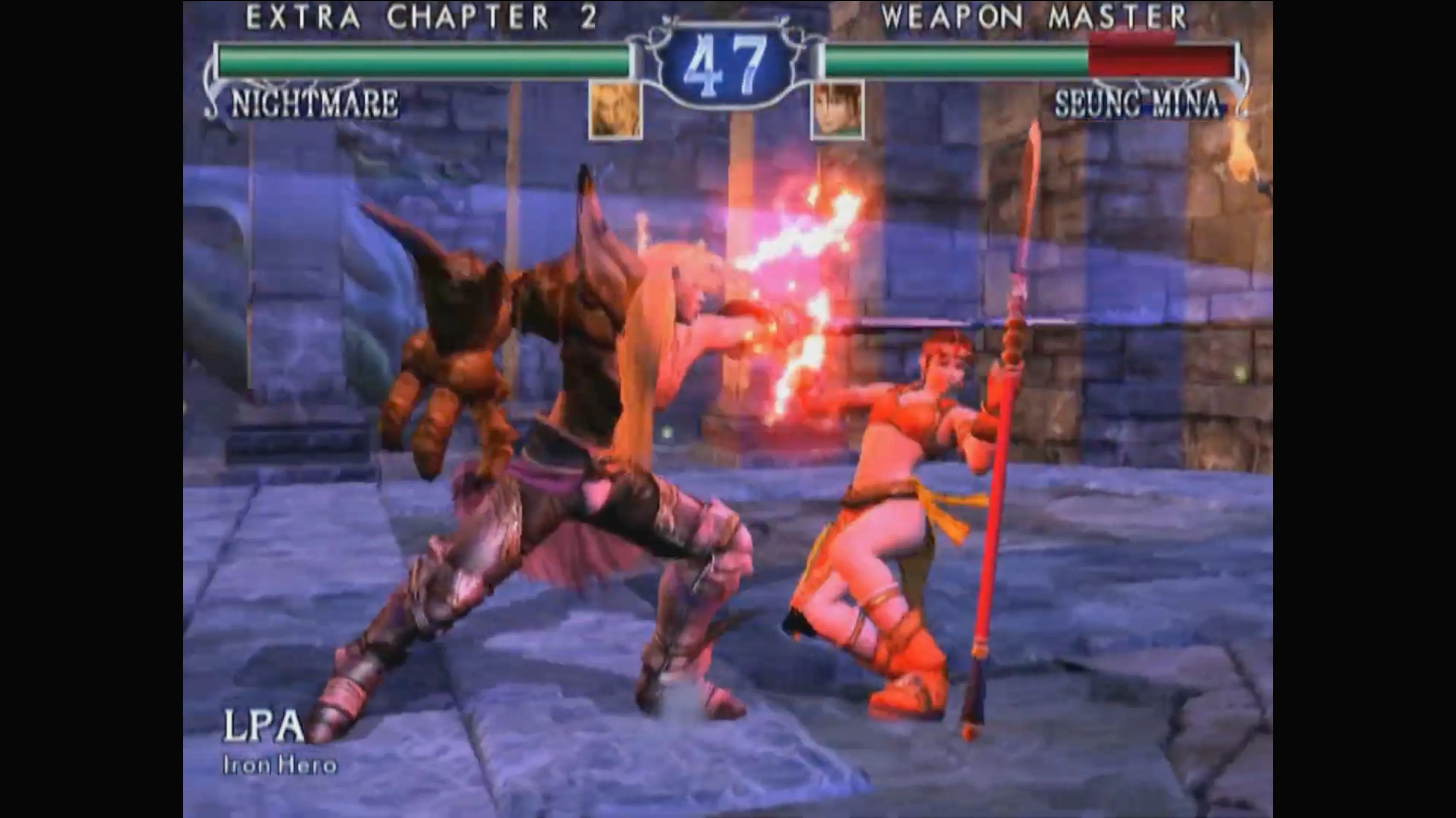 Ivy đang chiến đấu trong SoulCalibur II, một game đối kháng kinh điển