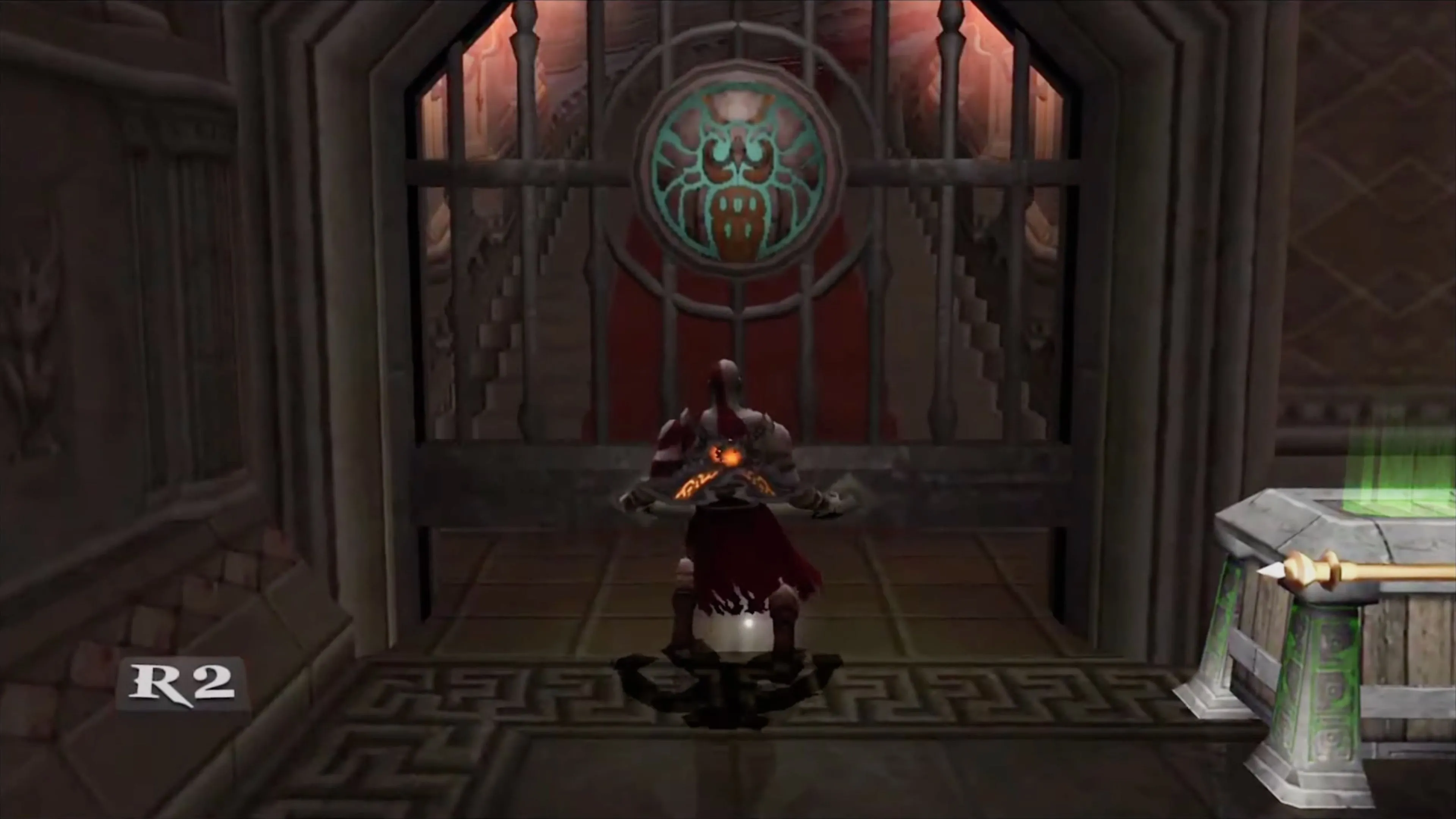 Kratos bay lượn với cánh Icarus trong God of War (2005), một cảnh hành động đặc trưng của series cần được tái bản với đồ họa hiện đại cho PC
