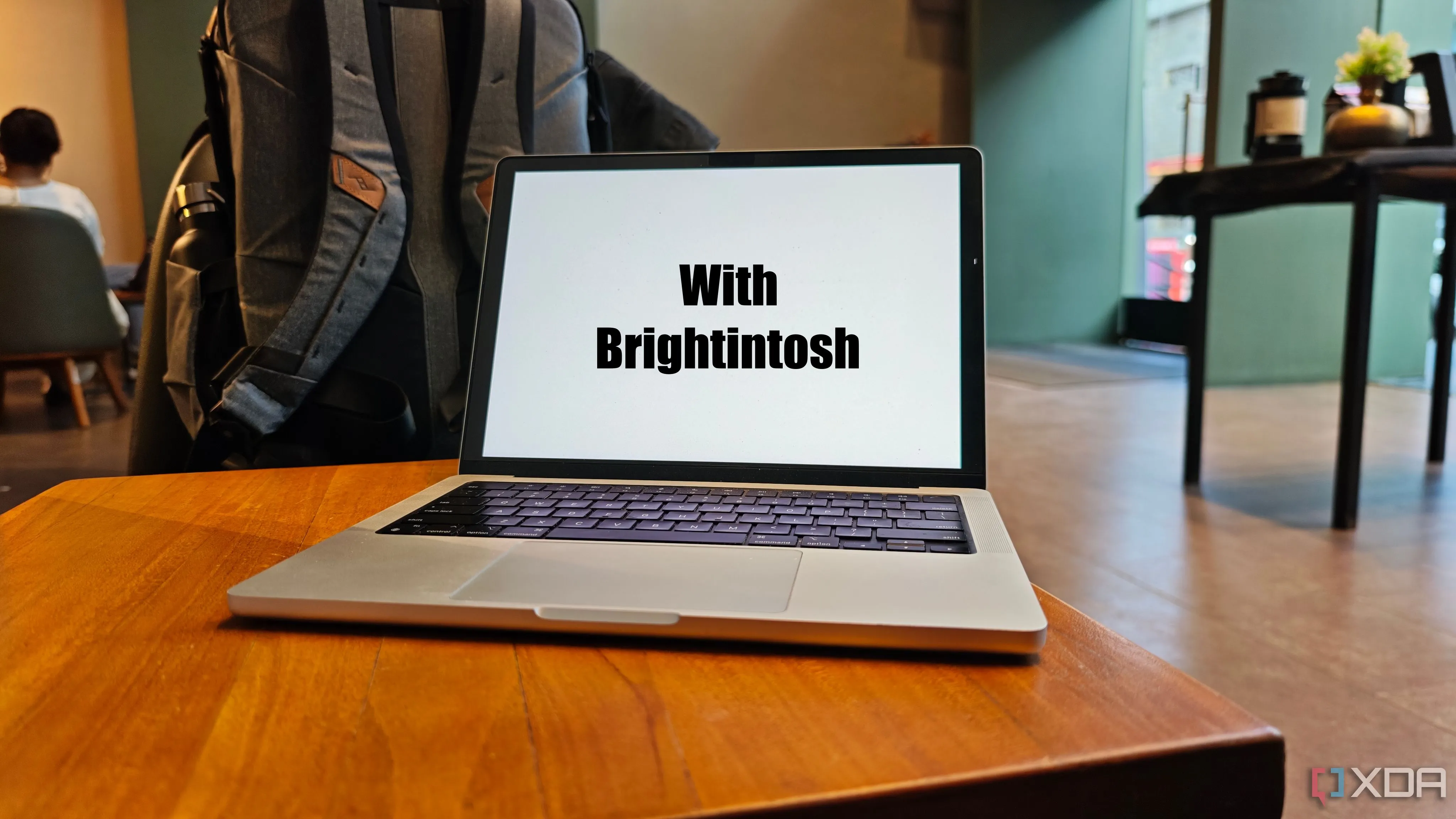 Màn hình MacBook Pro hiển thị sáng hơn rõ rệt khi bật ứng dụng Brightintosh