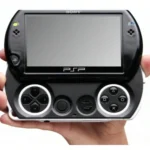 Máy chơi game Sony PSP Go với thiết kế trượt và màn hình 3.8 inch màu đen