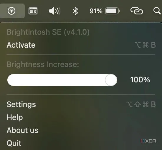 Nút Activate và giao diện tùy chọn của Brightintosh trên thanh menu MacBook