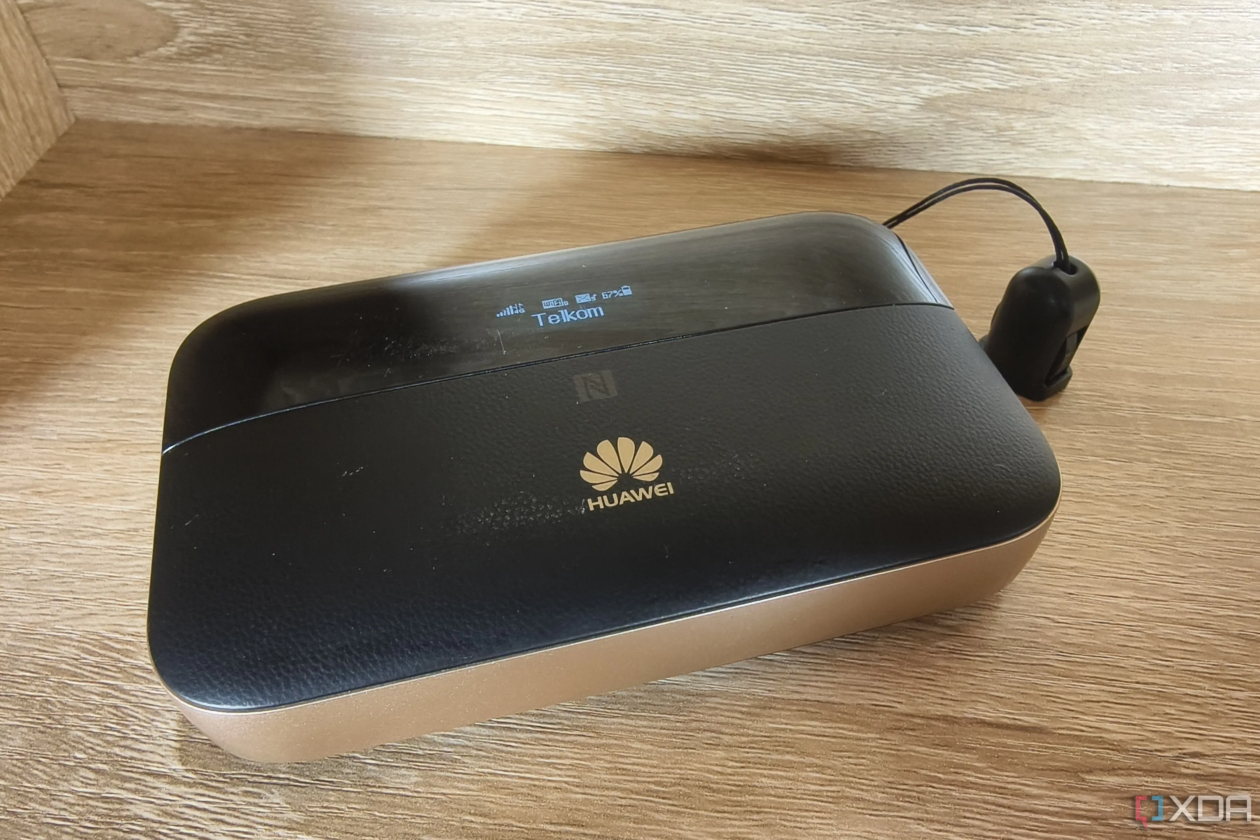 Router di động Huawei, một ví dụ điển hình về thiết bị cung cấp kết nối 4G ổn định và nhanh chóng hơn Wi-Fi công cộng.