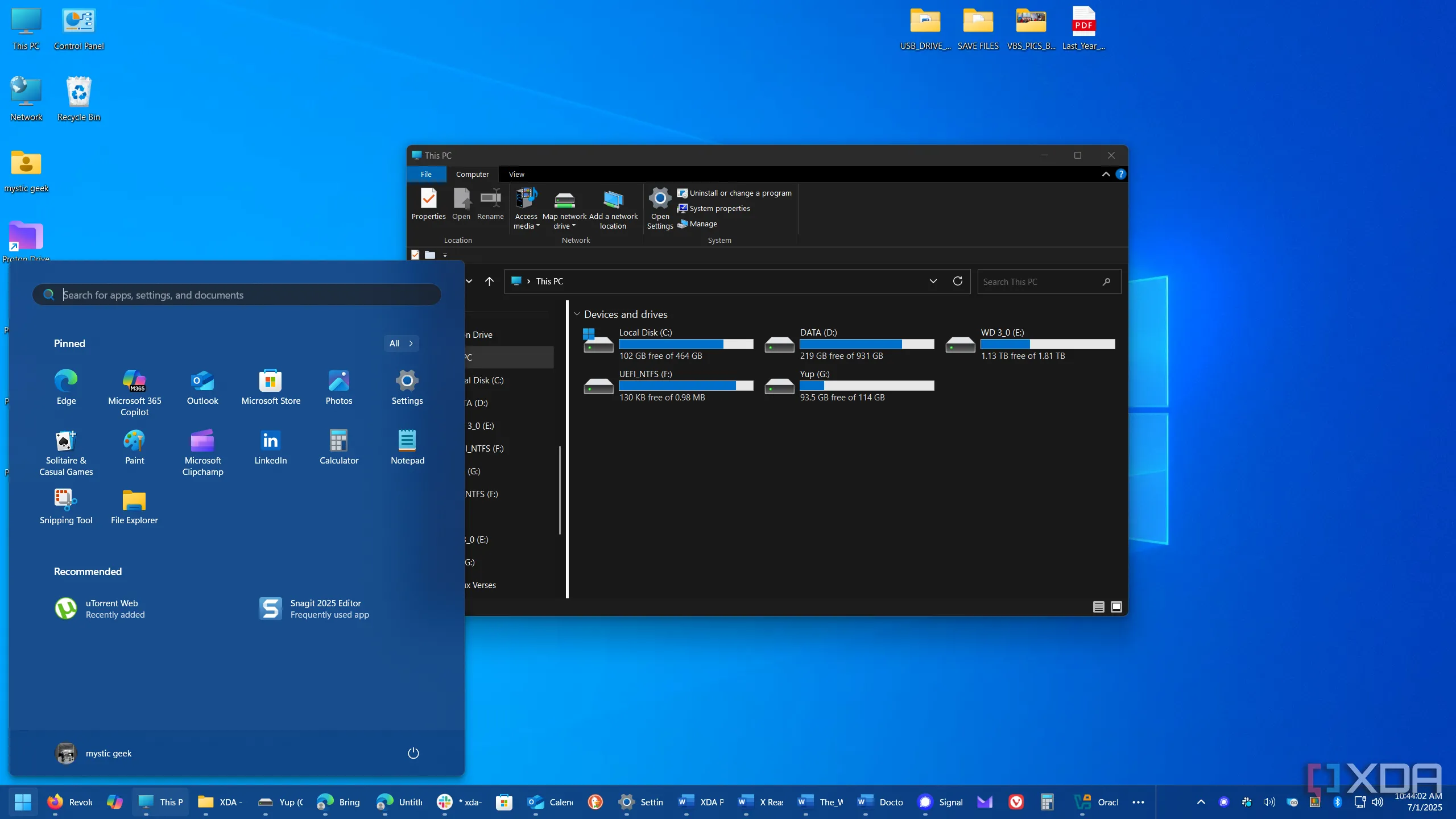 Thanh tác vụ Windows 11 hiển thị nhãn ứng dụng sau khi tùy chỉnh để giống Windows 10