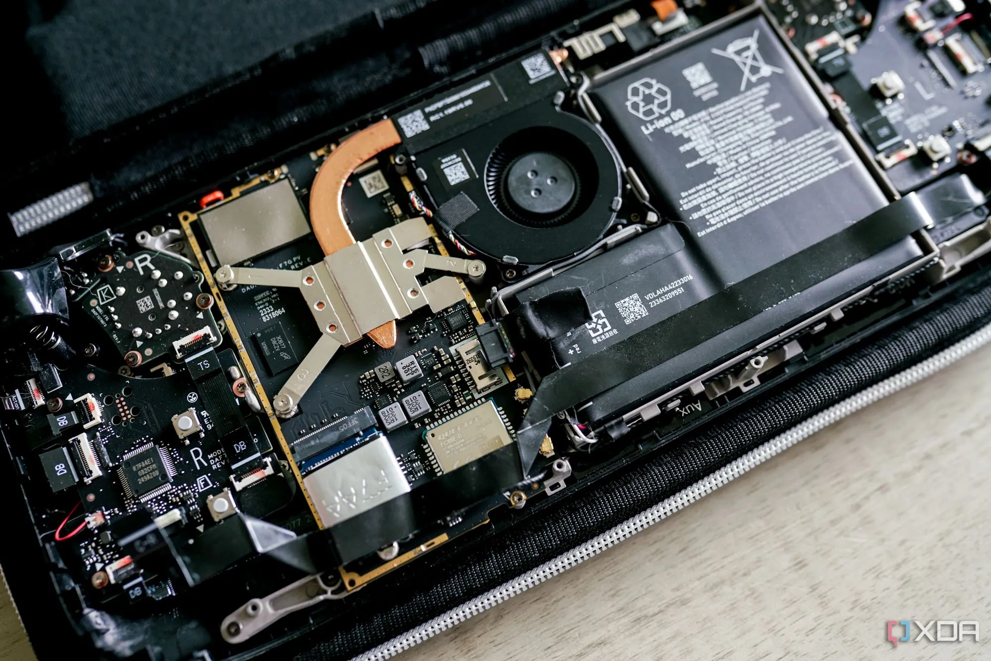 Thẻ nhớ Micro SD bị hỏng trong quá trình tháo lắp Steam Deck