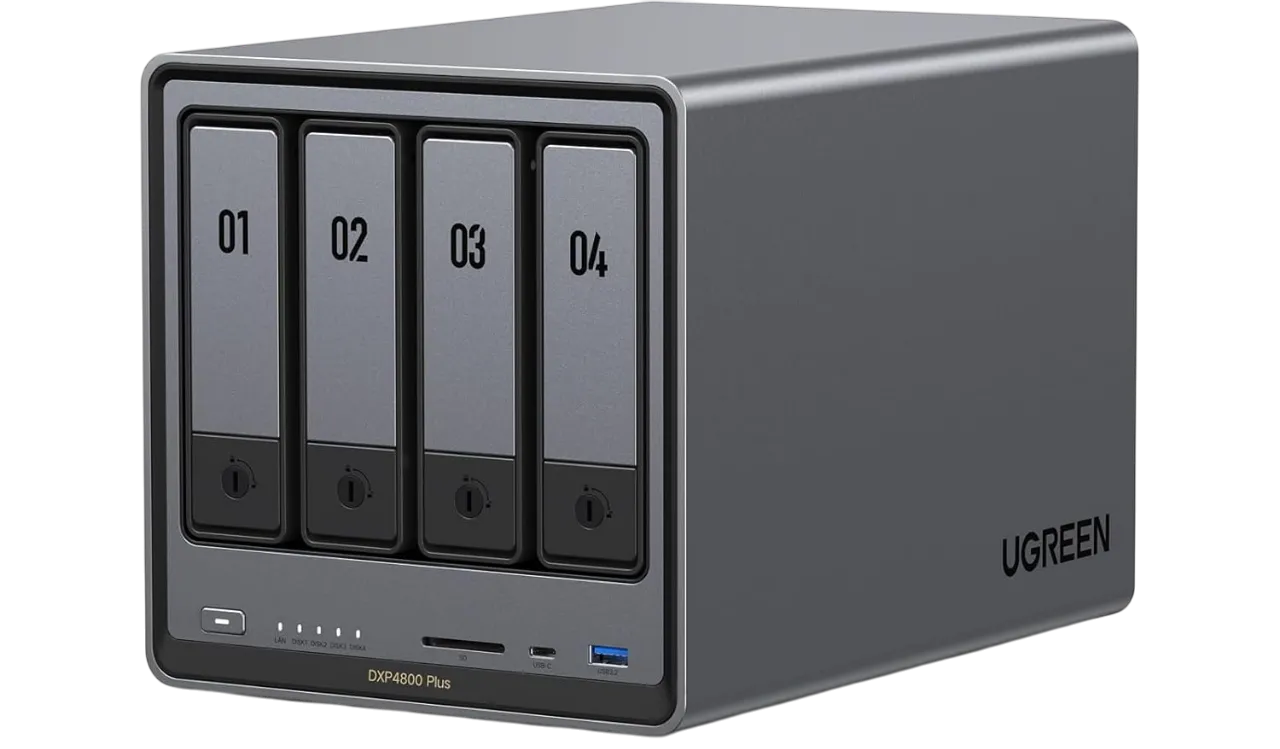 Thiết bị lưu trữ mạng NAS UGREEN NASync DXP4800 với nhiều khay ổ đĩa
