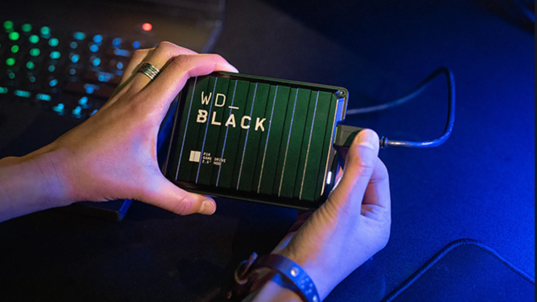 Thiết kế bền bỉ của ổ cứng WD_BLACK P10 4TB với vỏ kim loại chắc chắn