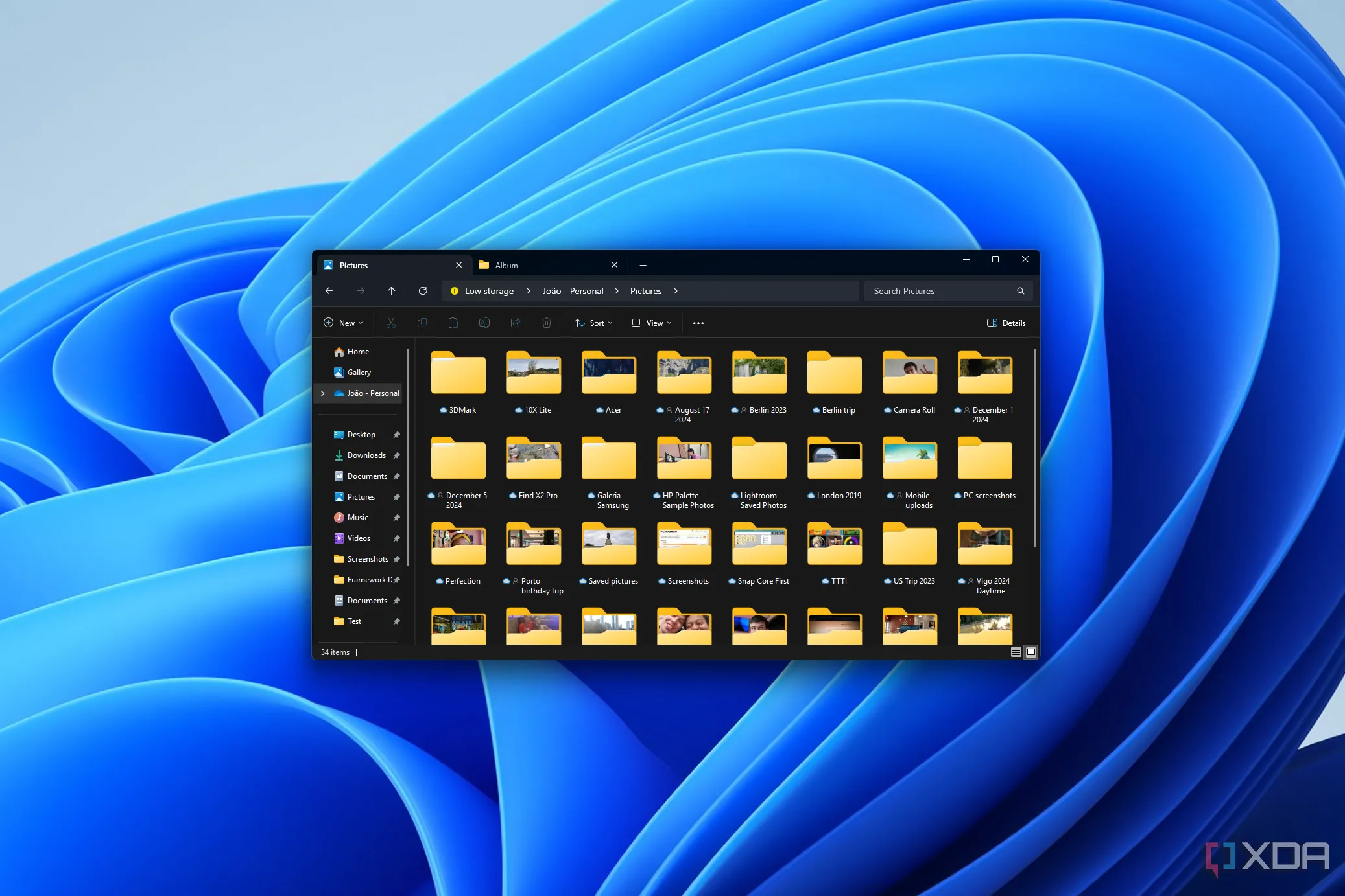 Thư viện ảnh trong File Explorer với nhiều thư mục con, minh họa phương pháp tổ chức tệp truyền thống còn thiếu tính năng gắn thẻ hay thư mục thông minh.
