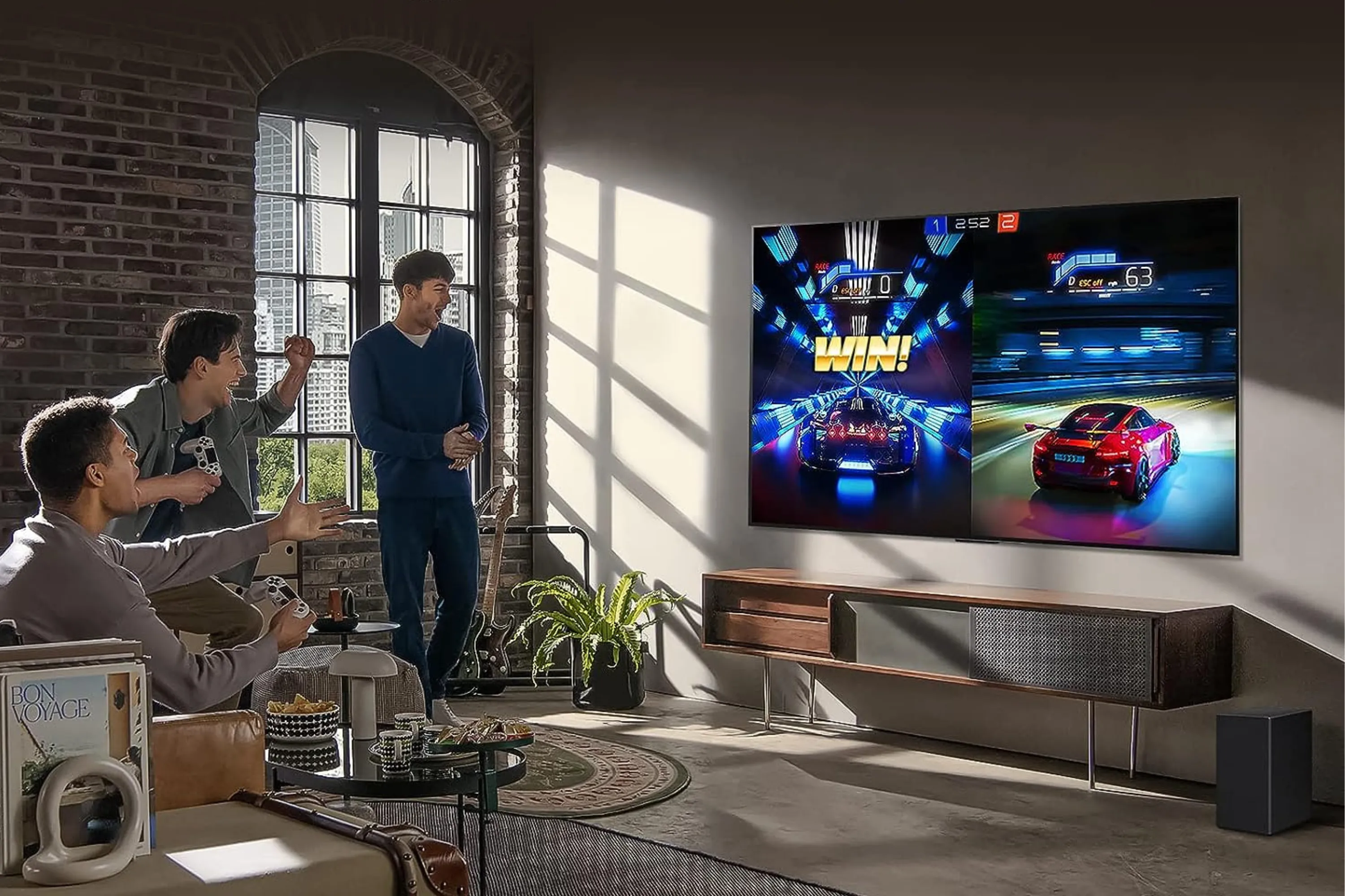 TV LG G3 OLED 83 inch gắn tường, minh họa giải trí xem phim, chơi game.